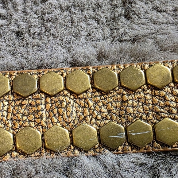Leatherock Textured Brown Belt with Gold Buckle Medium